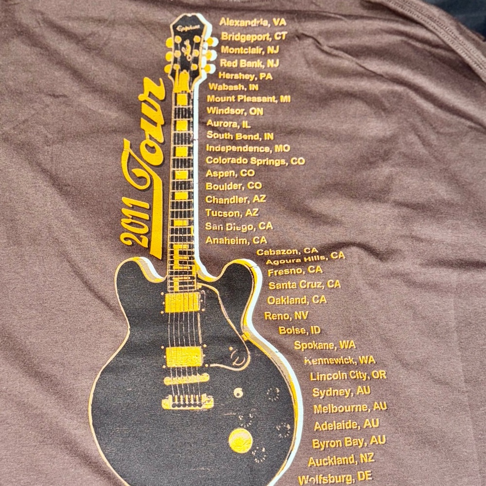 BB King Tour Tee: Long Sleeve **New:  B.B King  2011 Blues Tour Tee Size: XL - Picture 4 of 5